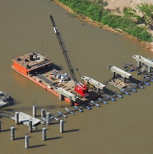 Muelle para descarga de combustible en Timbues - Prov. de Santa Fé
